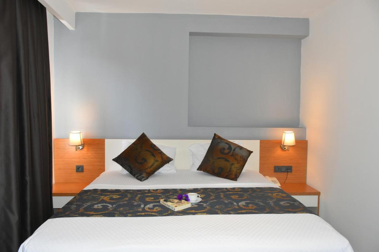 Kasmahal Hotel ภายนอก รูปภาพ